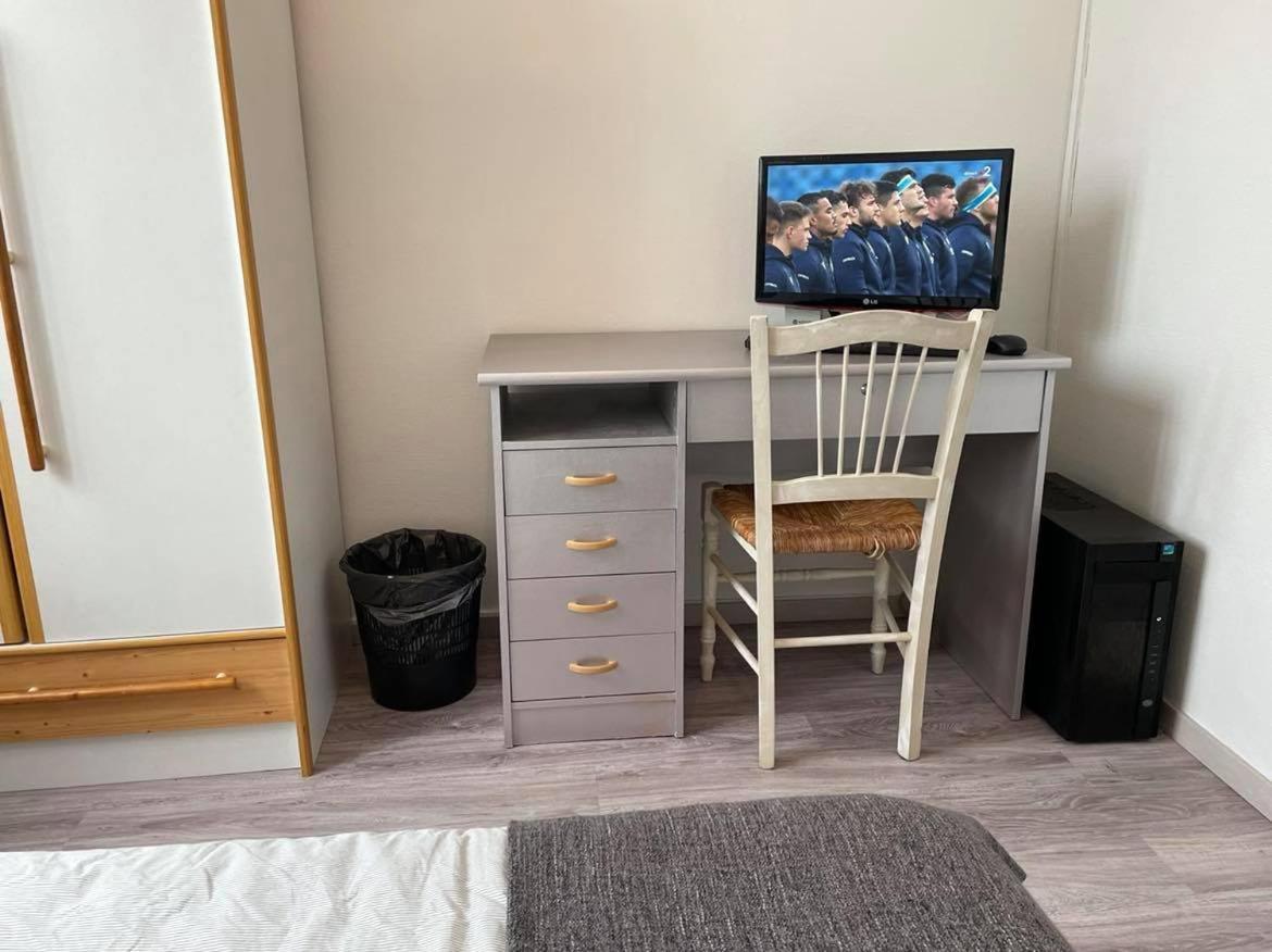 Chambre Chez L'Habitant Pres De Bordeaux Cenon Exteriér fotografie